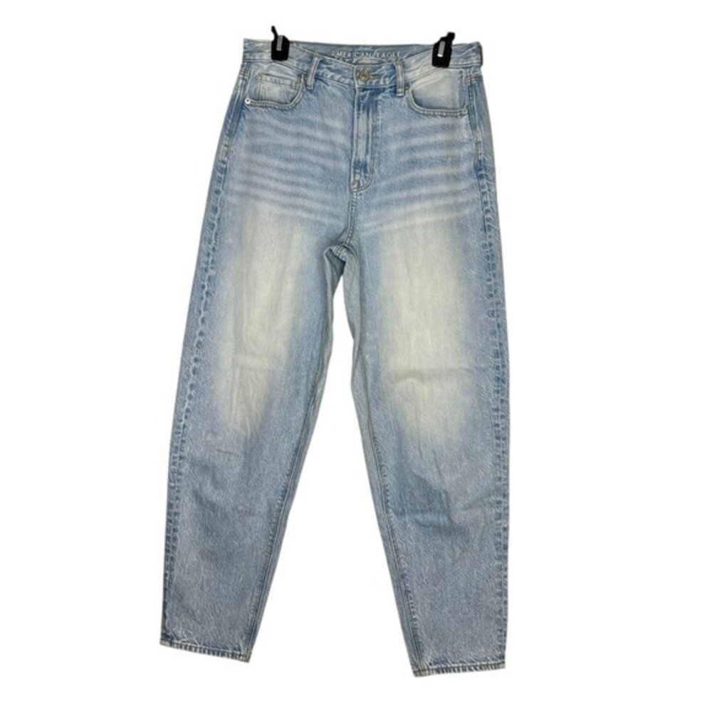AEO Relaxed Mom Jeans Light Wash Size 8 Long